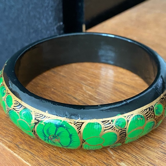 NWT Beautifully Hand Painted Green & Gold Boho Wood Bracelet Bangle - Picture 4 of 6